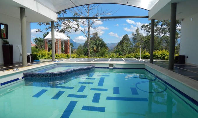 Fusagasuga Cabaña | Casa de Recreo en condominio clima templado. Campestre