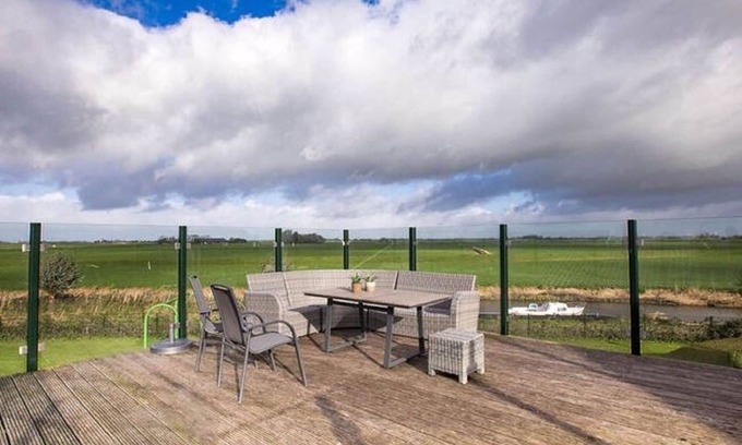 Lollum Otro | Recreational farm located in a beautiful area of Friesland