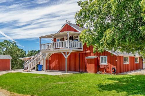 Templeton Casa | Red Barn Loft