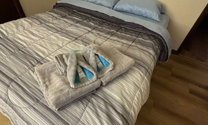 Clarks Summit Apartamento | Red Barn Village: Two Beds Furnished Apartment