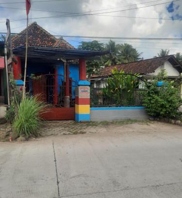 Sumberagung Casa | Red Beach Homestay