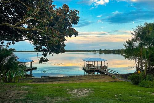 Sebring Casa | Red Beach Lake Escape