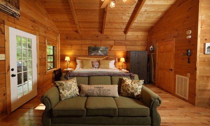 Townsend Cabina | Red Door Cabin: una escapada aislada en el corazón de Townsend
