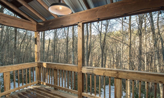 Boone Cabina | Red Feather Cabins 101