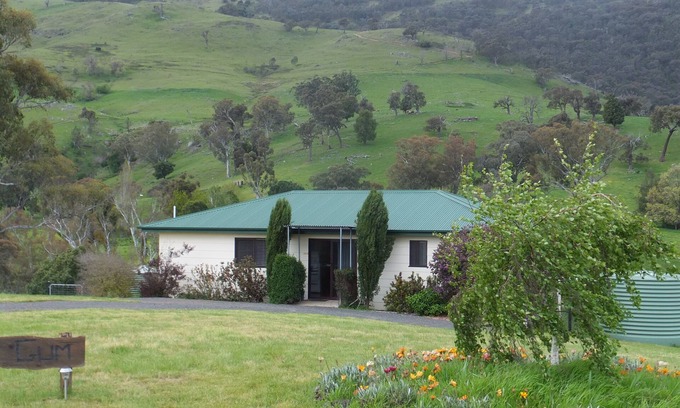 Little River Cabaña | Goma roja Pet Friendly Cottage