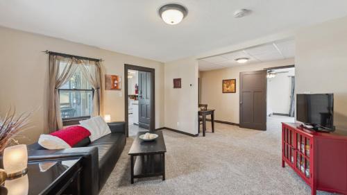 Lake City Casa | Red Hibiscus House - 3 Blocks from Lake Pepin