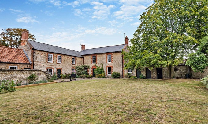 Methwold Casa | Red House - Cinco Habitaciones Casa, Capacidad 12