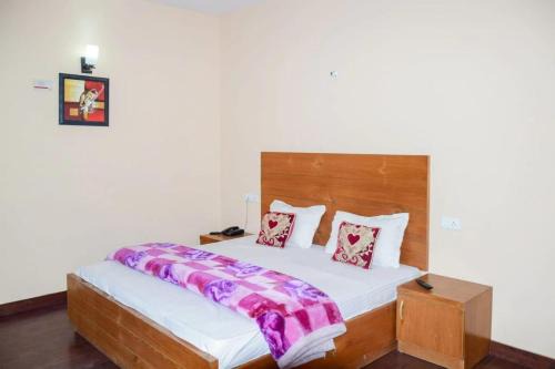 Manali Hotel | Red Inn