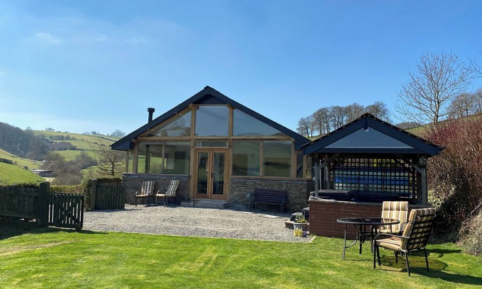 Tirabad Cabaña | Red Kite Cottage