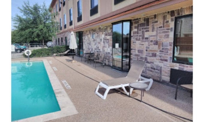 Salmon Creek Apartamento | Red Lion Inn - Suites 2