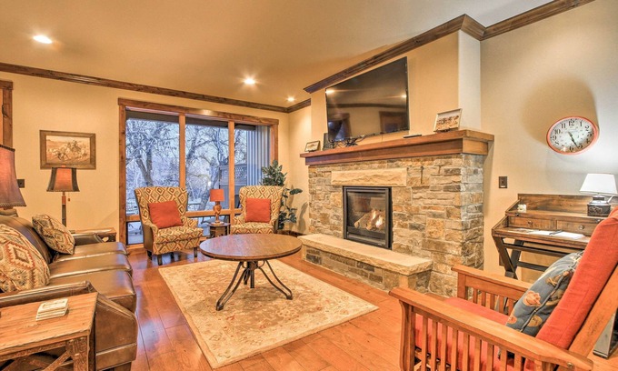 Red Lodge Casa | Red Lodge Townhome w / Jacuzzi privado y vistas Mtn!