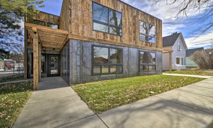 Red Lodge Casa | Red Lodge Townhome with Hot Tub and Fireplace!