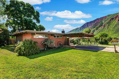 Glenwood Springs Casa | Red Mountain Roost