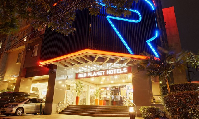 Downtown Hotel | Red Planet Makati Avenue Manila