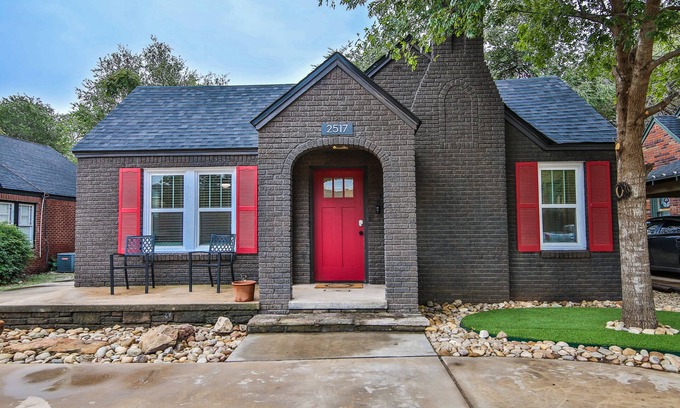 Tech Terrace Casa | Red Raider Retreat - Walk to Texas Tech