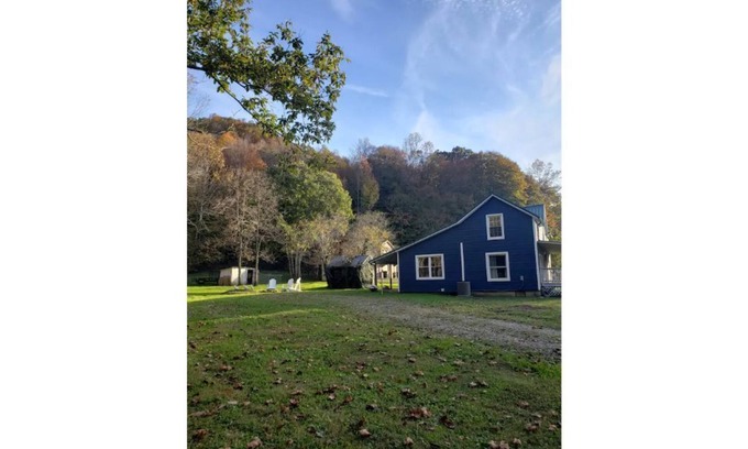 Stanton Casa | Red River Gorge Farmhouse-50 acres-wifi-pet friend