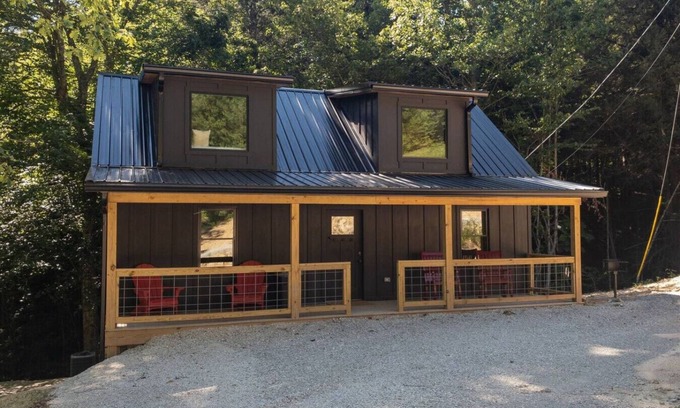 Campton Cabina | Red River Gorge Wolf Den Luxury Cabin Hottub Wi-Fi