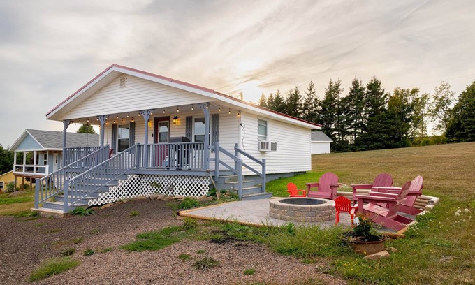 Found Mills Casa | Red Roof Cottage
