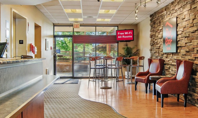 Middleburg Heights Hotel | Red Roof Inn Cleveland Airport-Middleburg Heights