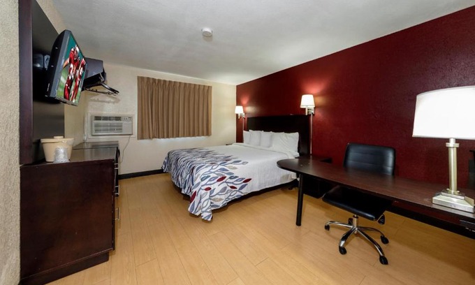 Northside Hotel | Red Roof Inn Jacksonville - Cruise Port