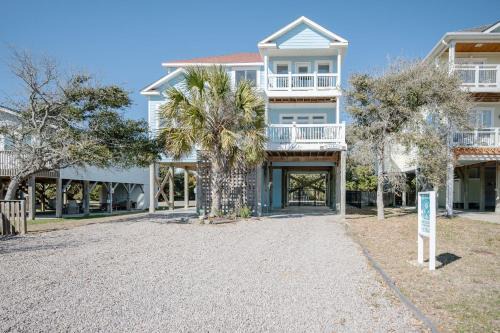 Long Beach Casa | Red Roof Inn