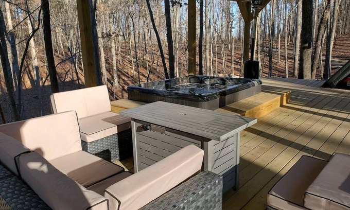 Dunlap Cabina | Casa del árbol-Baño Privado-Vista al bosque-Entire