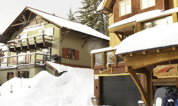 Rossland Hotel | Red Shutter Inn