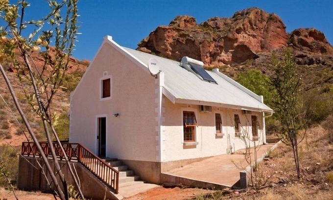 Oudtshoorn Cabaña | Red Stone Hills