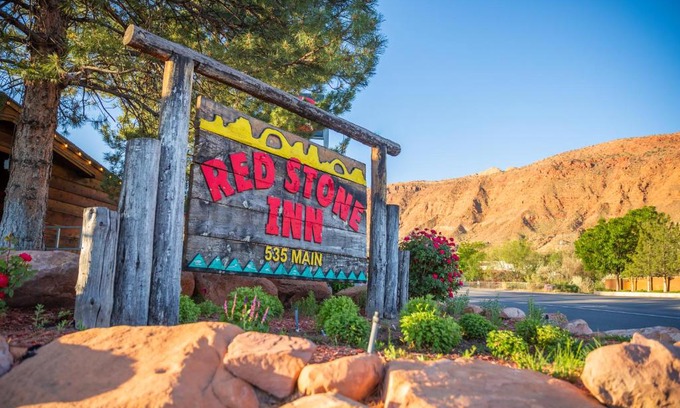 Moab Hotel | Red Stone Inn