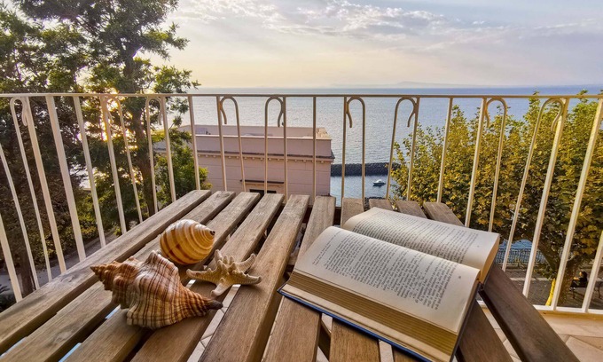 Piano di Sorrento Apartamento | Apartamento moderno "Sunset" con vistas al mar