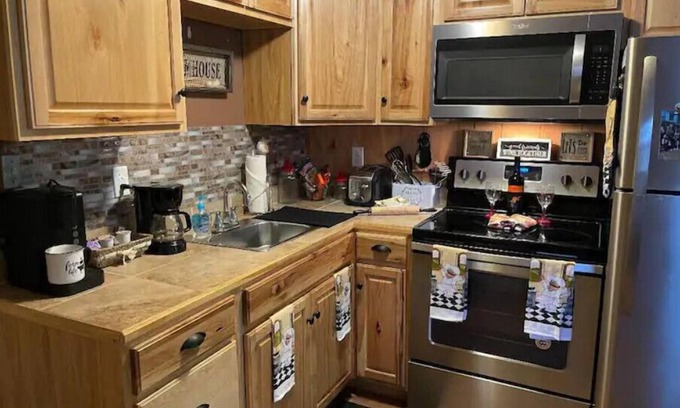 Ponce De Leon Apartamento | Redbay Retreat ! Country, Beach and Pet-Friendly