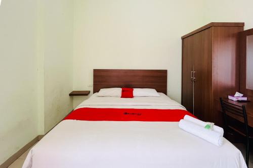 Medan Hotel | RedDoorz At Teratai Homestay Medan Amplas