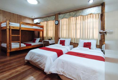Itogon Hotel | RedDoorz @ Monterrazas Village Homestay Baguio