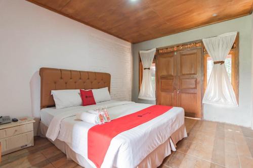 Parongpong Casa | RedDoorz near Farmhouse Lembang