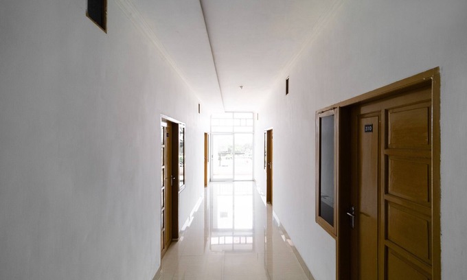 Panakkukang Casa | RedDoorz near Makassar Town Square 2