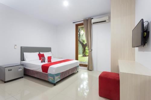 Cilandak Casa | RedDoorz Plus near Cilandak Town Square 2