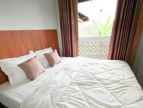 Kalimantan Hotel | RedDoorz Syariah at Budget Guesthouse Sepaku