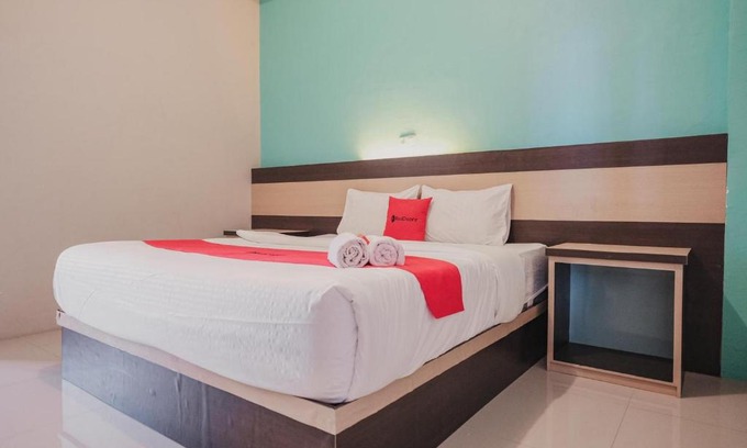 Bengkulu Casa | RedDoorz Syariah at Hotel Grand Mentari