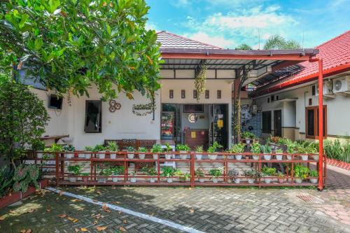 Tulungagung Hotel | RedDoorz Syariah at Sakinah Family Tulungagung
