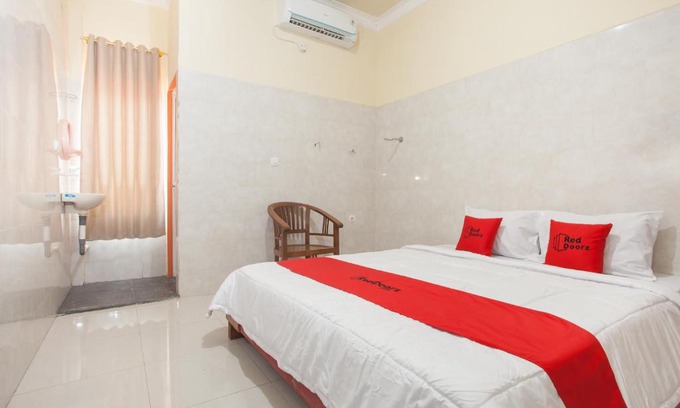 Sedati Casa | RedDoorz Syariah At Sedati