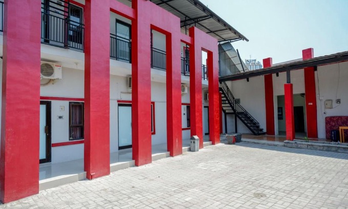 Tegal Casa | RedDoorz Syariah near Alun Alun Tegal