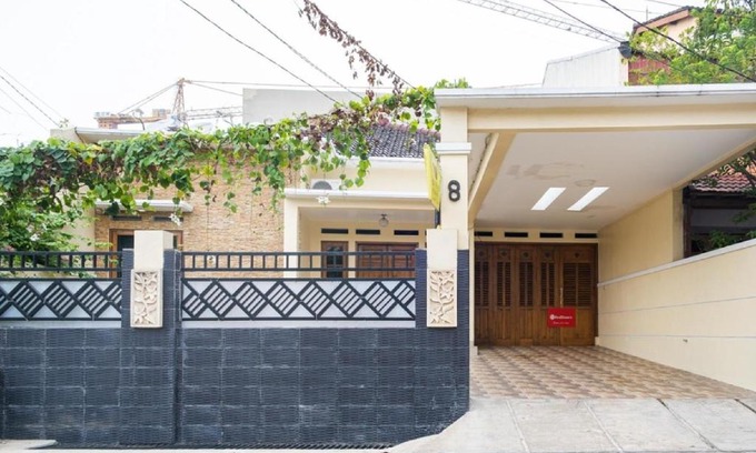 Kalimalang Casa | RedDoorz Syariah near Grand Kota Bintang