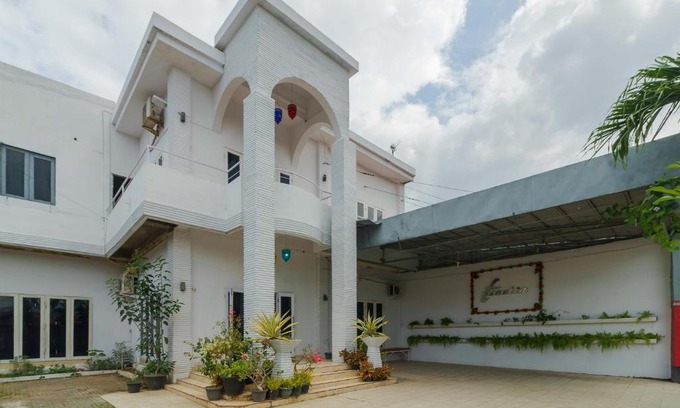 Banda Aceh Casa | RedDoorz Syariah near Museum Tsunami Aceh 2