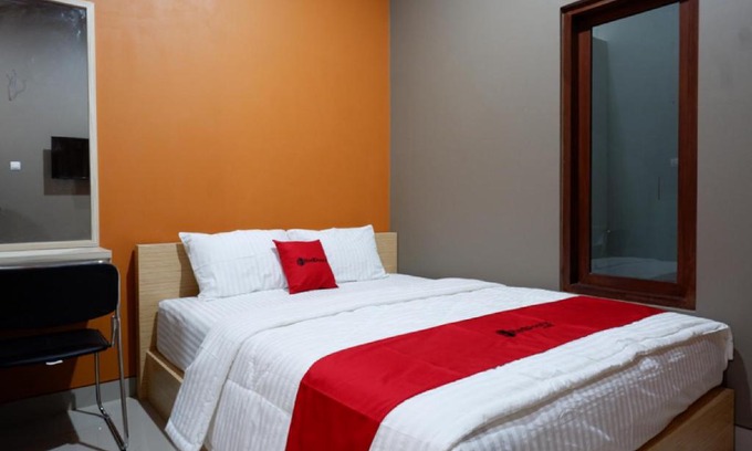 Tegal Casa | RedDoorz Syariah near Stasiun Tegal