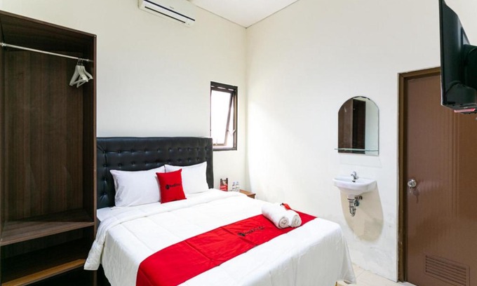 Solo City Centre Casa | RedDoorz @ Urip Sumoharjo Solo