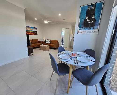 Box Hill Apartamento | RedFlamesRetreat-Free WIFI & Parking-Walk to public transport-Quiet St & FamilyFriendly