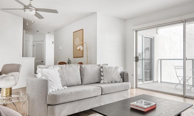 South Redondo Apartamento | Redondo Beach 1BR w Pool Gym WD nr Beach LAX-613