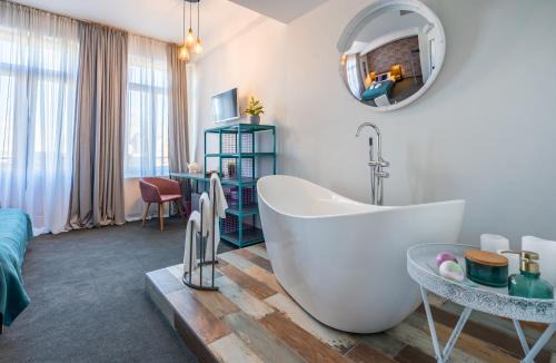 Tbilisi City Centre Hotel | Redrum Tbilisi Boutique Hotel