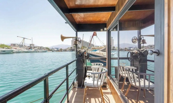 Negev Desert Alquiler De Eote | RedSeaSuite New Deluxe Duplex Suite Above Water