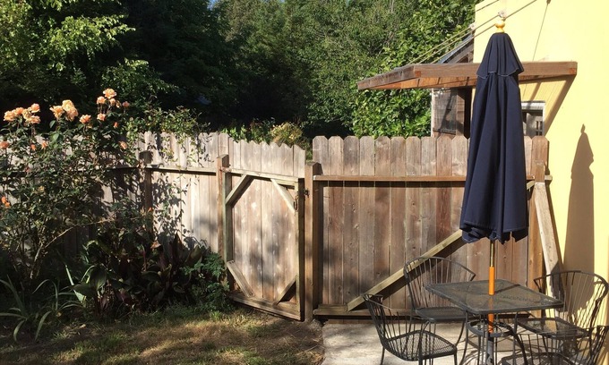 Jacoby Creek Casa | Redwood coast farm stay